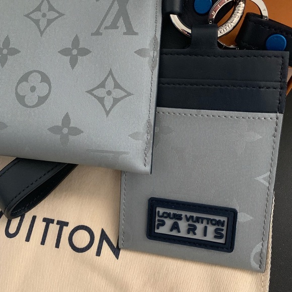 Louis Vuitton Alpha Pouch M44178 Space Collection - Picture 2 of 7